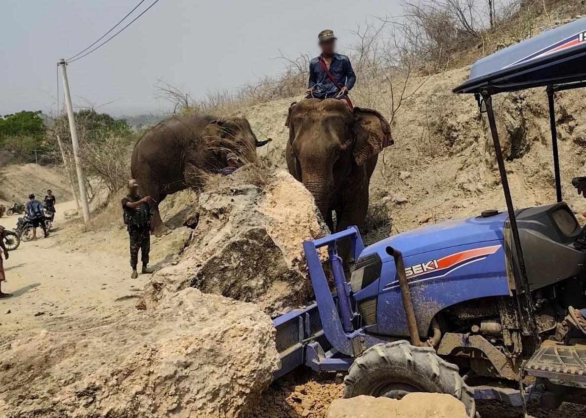 စစ်ကိုင်းက ငလျင်ဘေးဒဏ်သင့်မှုကို PDF ရဲဘော်တွေနဲ့သာမက ဆင်တွေနဲ့ပါ ကူညီနေ